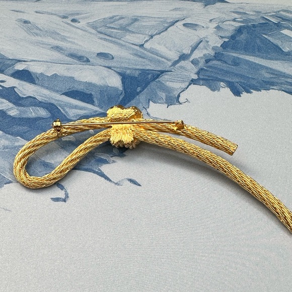 Vintage Large Christian Dior Pin Brooch Gold tone Cable Rope Knot. - Picture 7 of 9